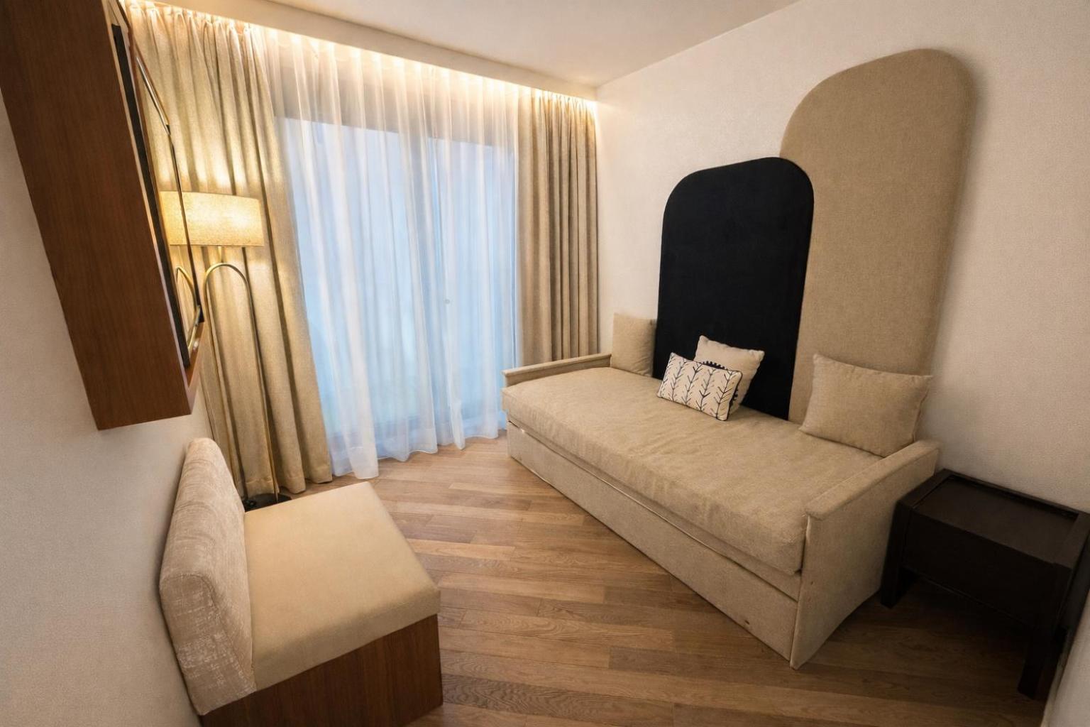 Card Hotel Paris